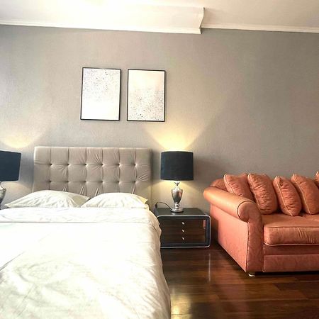 Куліша 41, Помешкання В Центрі Біля Тц Форум Apartamento Lviv Exterior foto