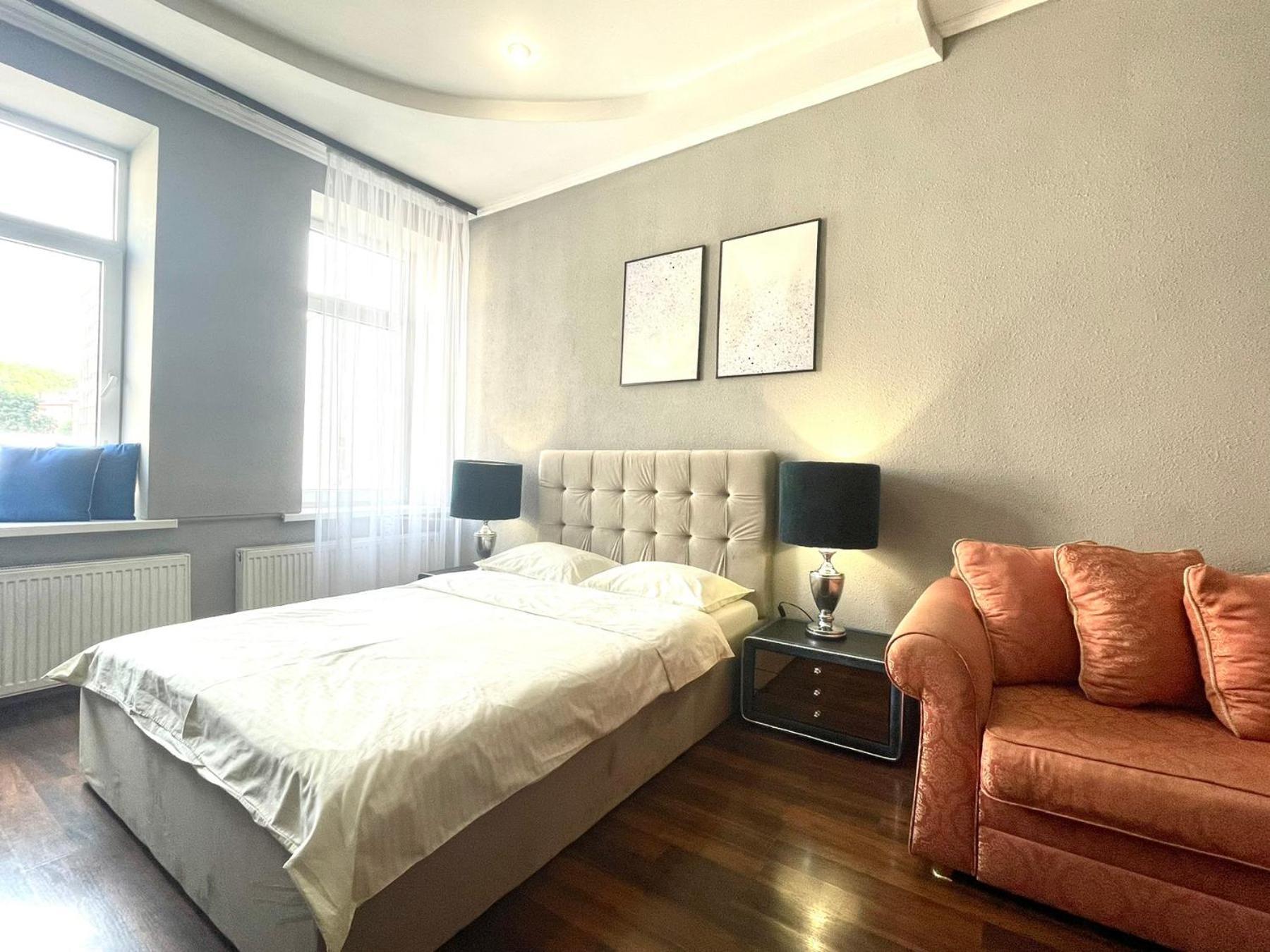 Куліша 41, Помешкання В Центрі Біля Тц Форум Apartamento Lviv Exterior foto