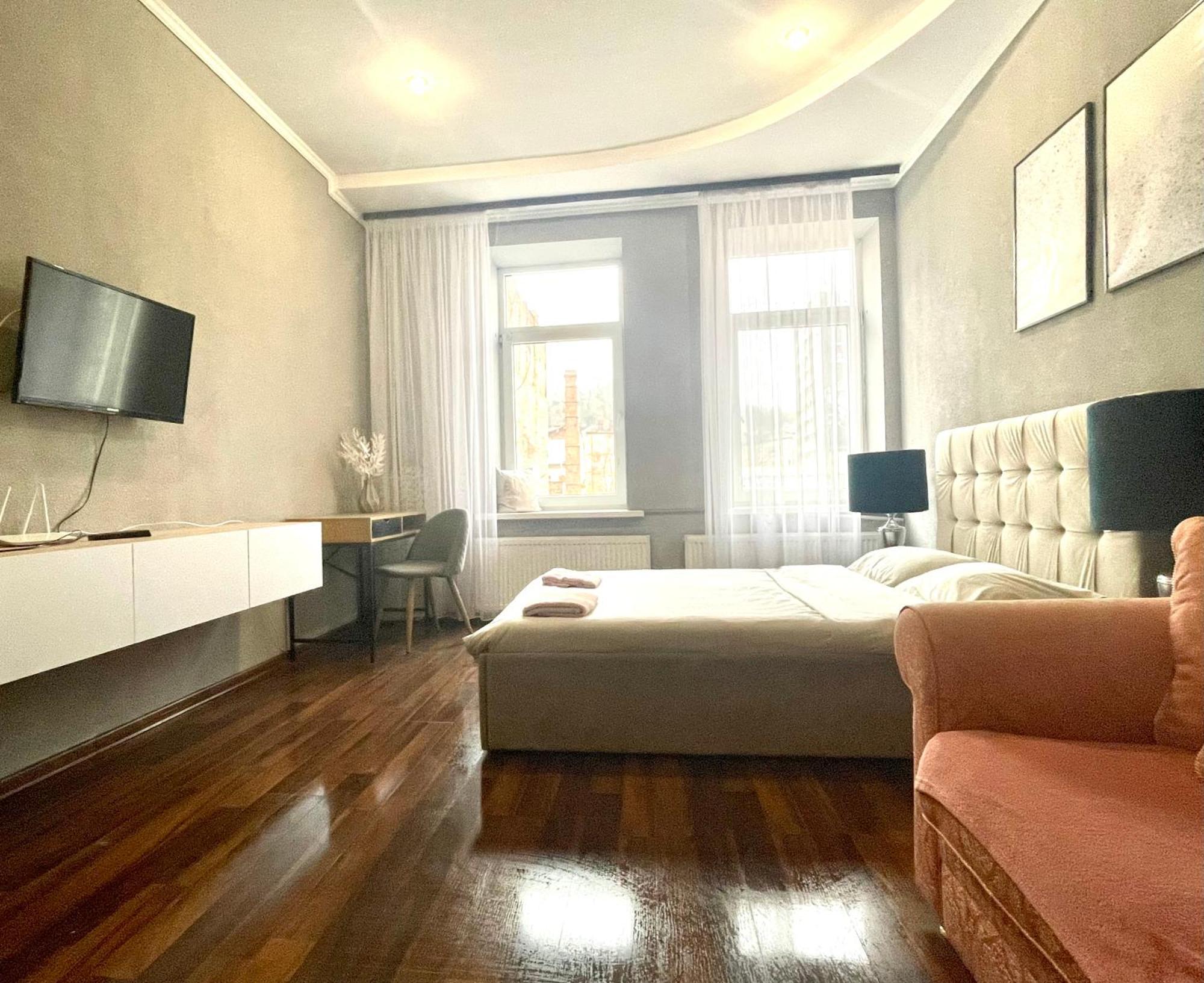 Куліша 41, Помешкання В Центрі Біля Тц Форум Apartamento Lviv Exterior foto
